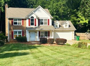 8518 Hornwood Ct, Charlotte, NC 28215