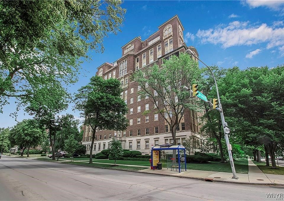 1st image of 925 Delaware Ave #8B
