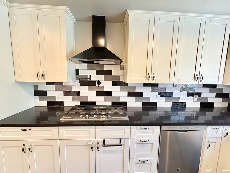 3774 La Crescenta Ave — Photo 15