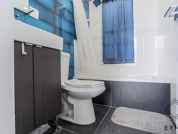 4th image of 89 Grattan St APT 2R