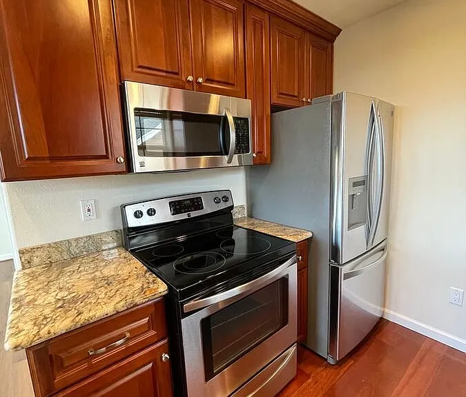 6824 Beverly Blvd #B — Photo 2