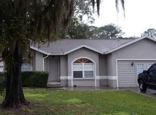 500 Sugar Creek Dr, Plant City, FL 33563