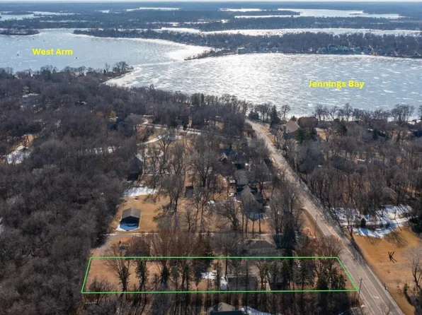 1060 N Shore Dr W, Mound, MN 55364