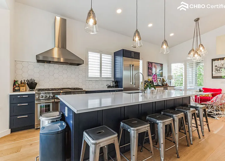 Eat in kitchen