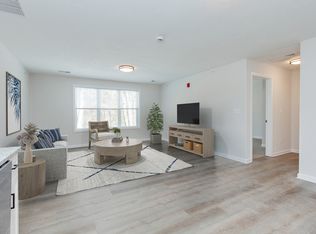 60 Sherburne Ave #4, Tyngsboro, MA 01879