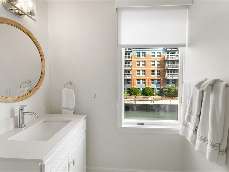 50 Battery St #103-104 — Photo 21