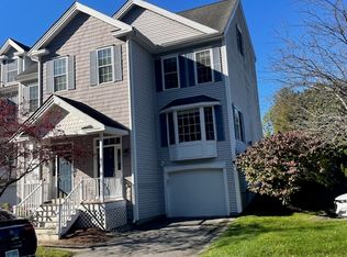 29 Georgetown Dr, Nashua, NH 03062