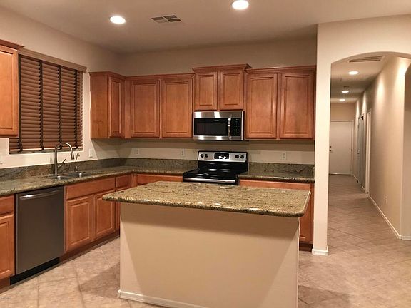 4th image of 1271 E Nightingale Ln