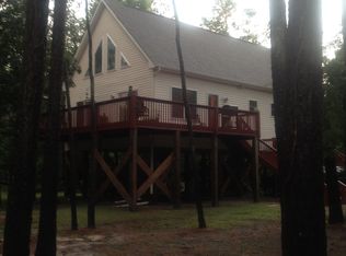 67 Northeast Dr, Burgaw, NC 28425