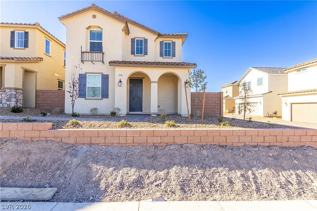 4 bed, 3.0 bath, 2040 sqft, $2,423 — Photo 1