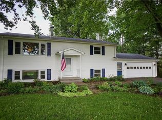 6832 Cole Rd, Le Roy, NY 14482