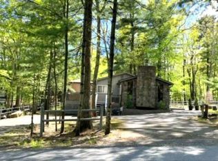 103 Quail Ct, Dingmans Ferry, PA 18328