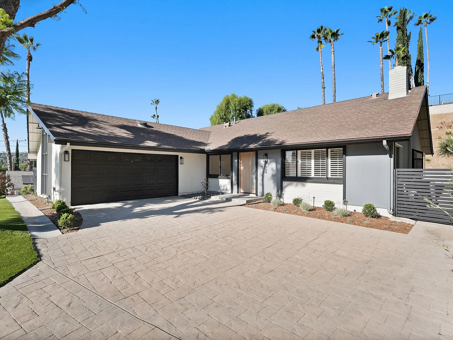 4 bed, 1600 sqft, $5,750 — Photo 3