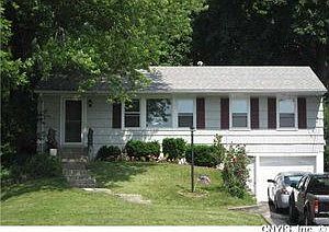 2nd image of 2119 S Geddes St