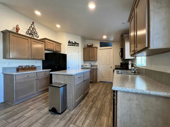 3390 Tonto Dr, Overgaard, AZ 85933