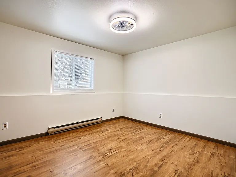 816 Ames Ave #3 — Photo 6