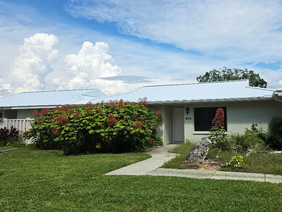 1303 N Seagull Point