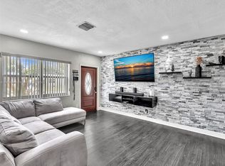 7011 Scott St, Hollywood, FL 33024