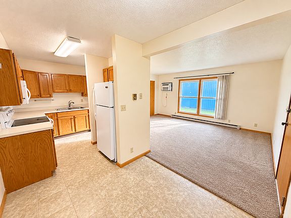5th image of 812 Canyon Ave #8