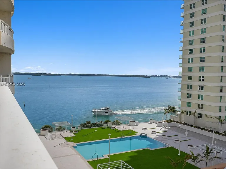 770 Claughton Island Dr #6 — Photo 16
