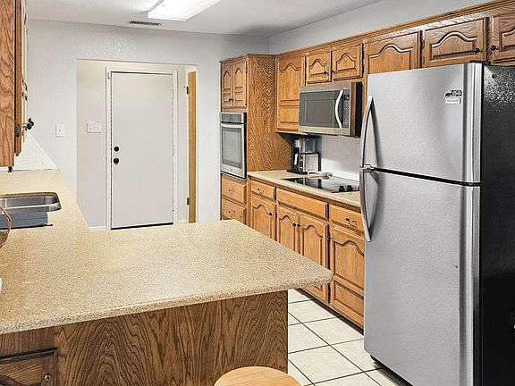 5th image of 2509 Christopher Dr