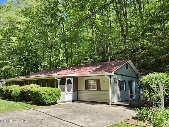 2nd image of 1090 Caney Creek Ln