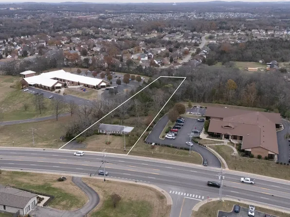 2825 N Mount Juliet Rd, Mount Juliet, TN 37122