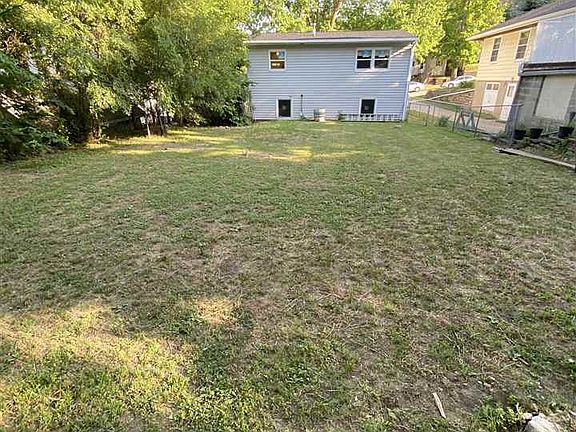 4th image of 2209 W 6th St