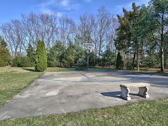 1/2 Basketball Court