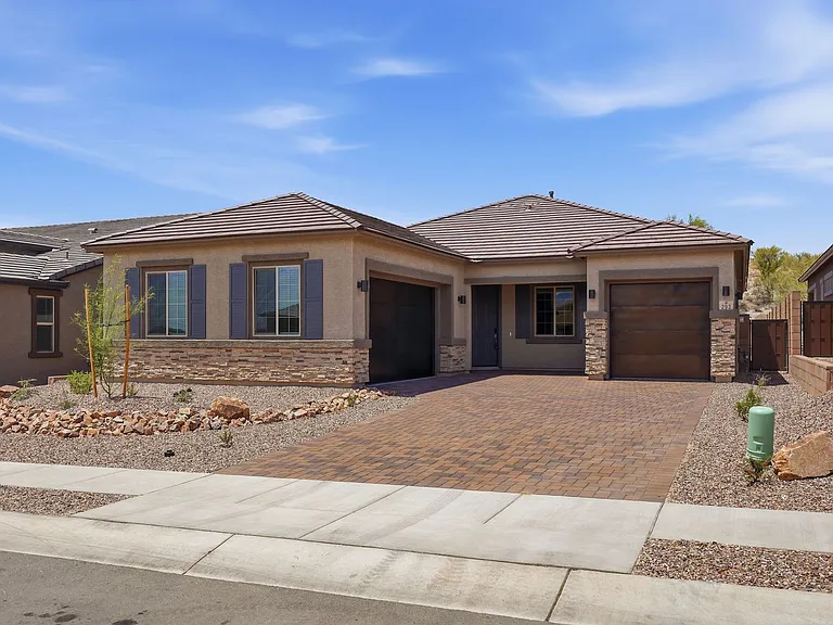 293 E Jasper Ct — Photo 3