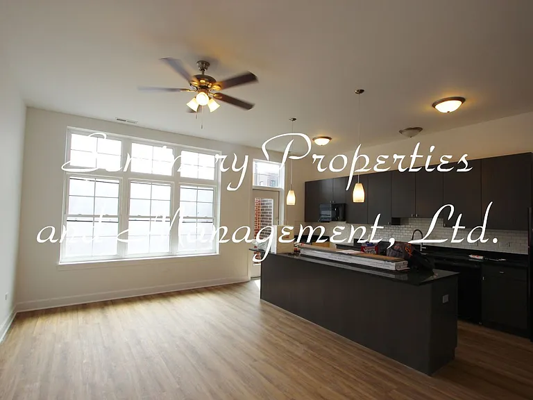 Prime Southport Corridor newer construction one-bedroom's — Photo 18