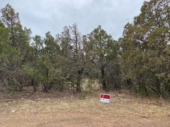 135 San Isidro Rd, Tijeras, NM 87059