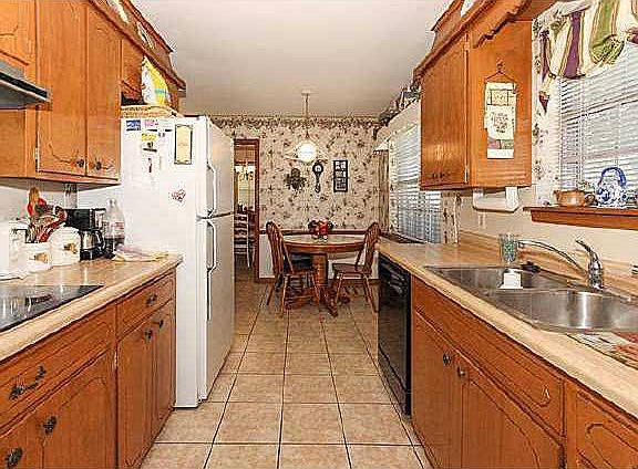 5th image of 2505 S 112th East Ave