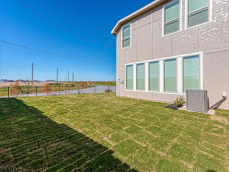 5402 Holly Haven Ct — Photo 45