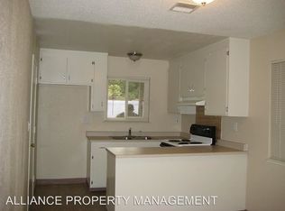 402 Pheasant Ln, Santa Rosa, CA 95403