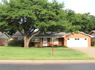 1309 Ennis St, Plainview, TX 79072