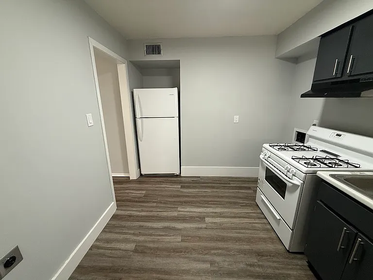 882 Crockett Pl #4 — Photo 7