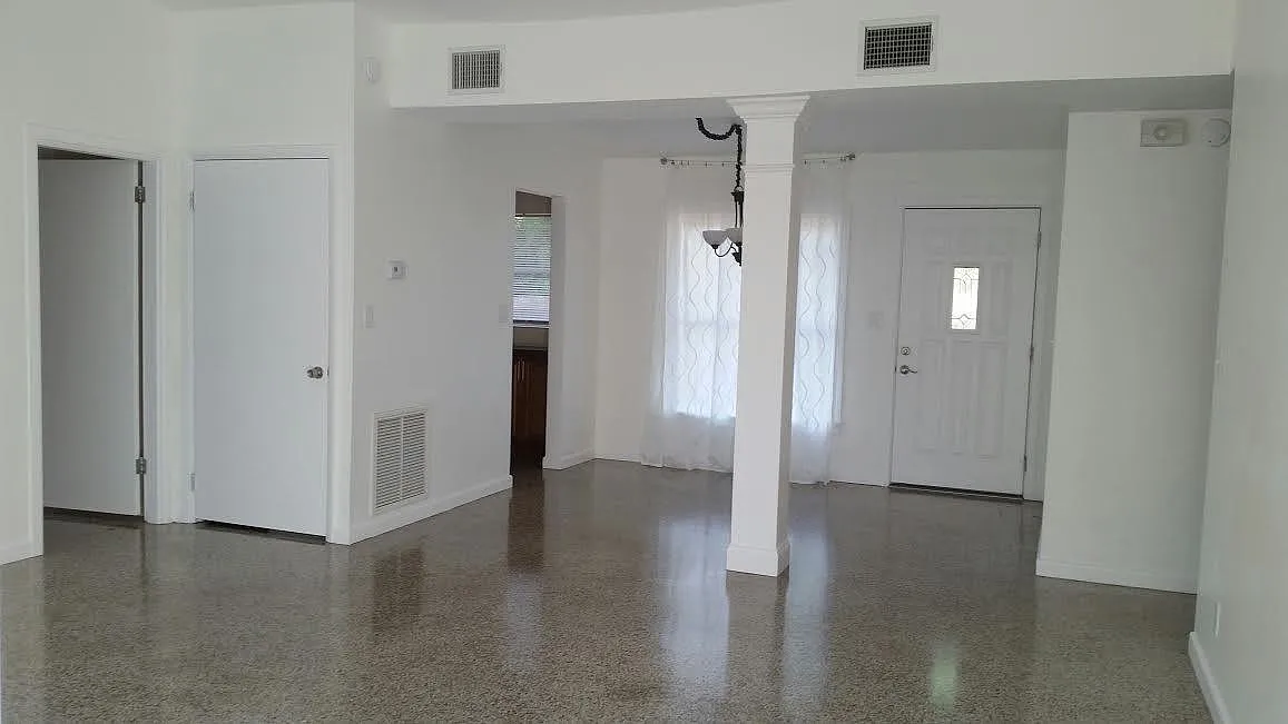 1610 Jessamine Ave — Photo 4