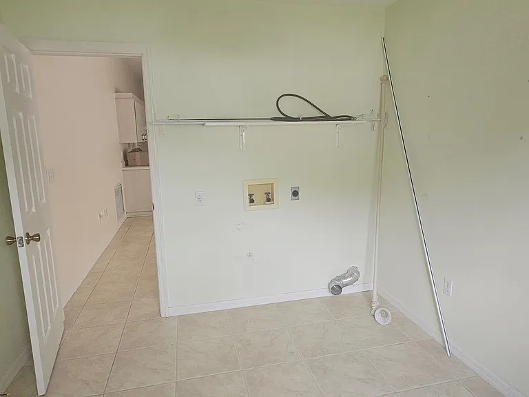 13761 SW 115th Cir — Photo 12