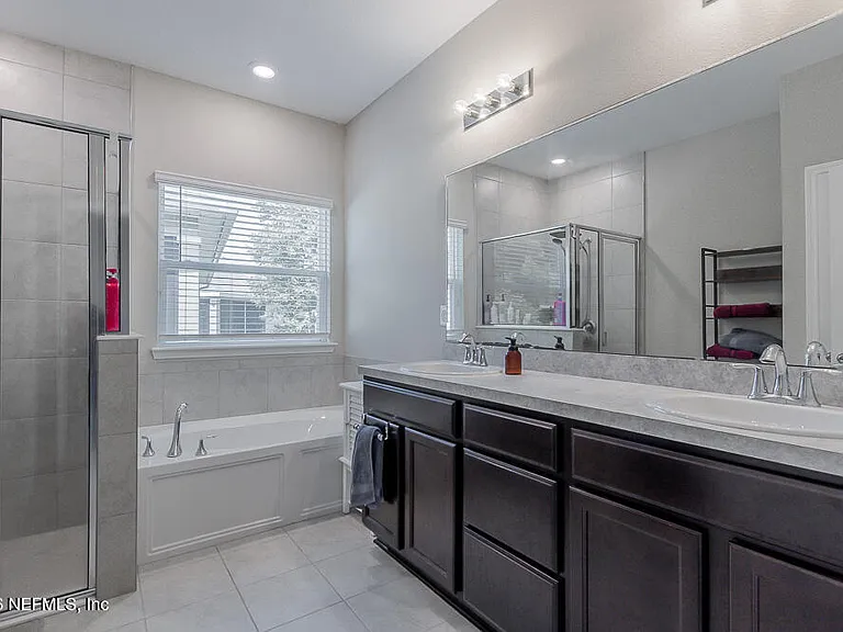 5615 Kellar Cir — Photo 27