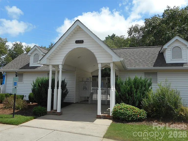 322 Deep Water Ln — Photo 27