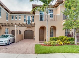 6896 Julia Gardens Dr, Coconut Creek, FL 33073