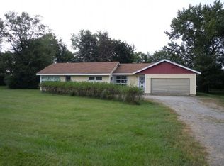 10491 Air Hill Rd, Brookville, OH 45309