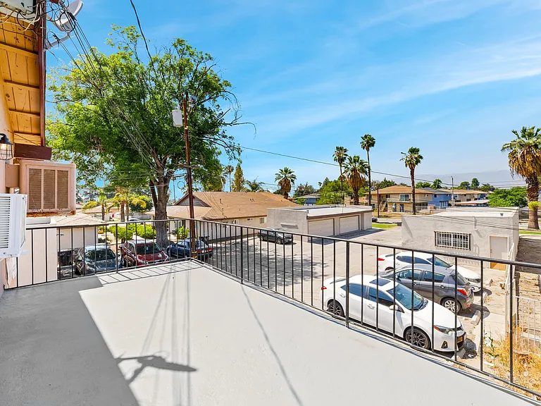 1017 Oxford Dr #D — Photo 23