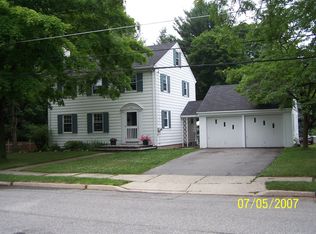 11 Franklin St, Newton, NJ 07860
