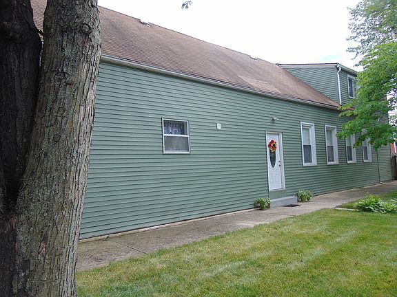 3rd image of 3200 S 49th Ave #1-2