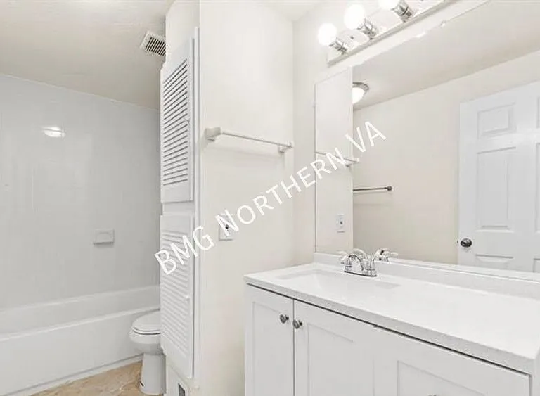 8461 Yellow Leaf Ct — Photo 11