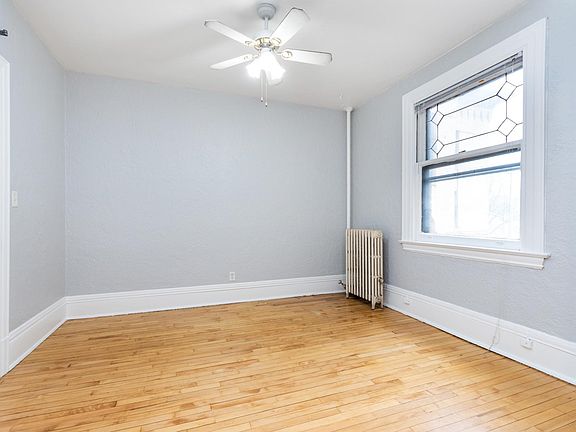 4th image of 323 6th Ave SE #102
