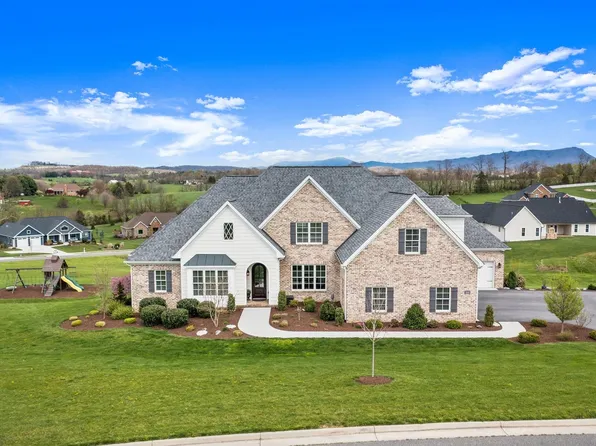 3165 Huntington Springs Dr, Rockingham, VA 22801