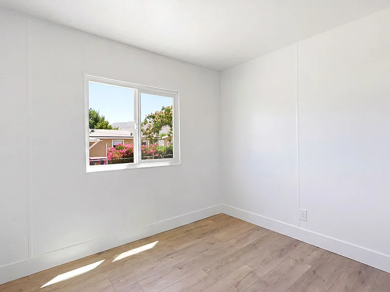 19179 Monterey St — Photo 14